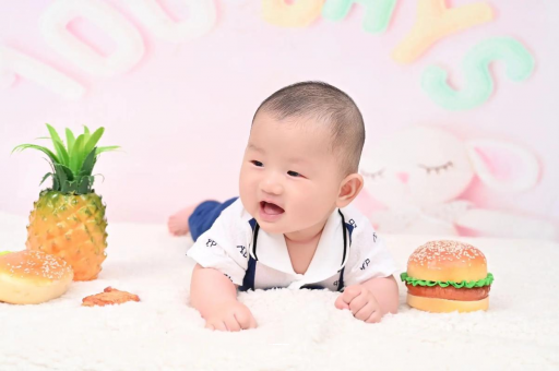 代怀生子好找吗宝宝在妈妈肚子里